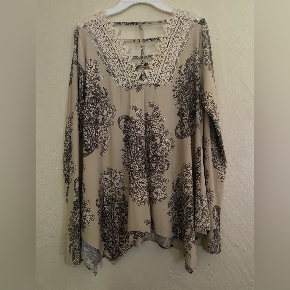 Daytrip Long Sleeve - Picture 2 of 2